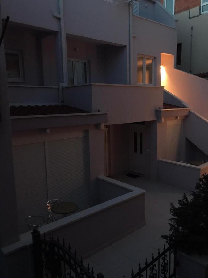 Baška VodaNikoアパートメント エクステリア 写真